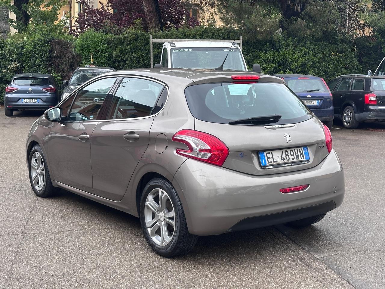Peugeot 208 1.2 VTi 82 CV 5porte Allure Gpl