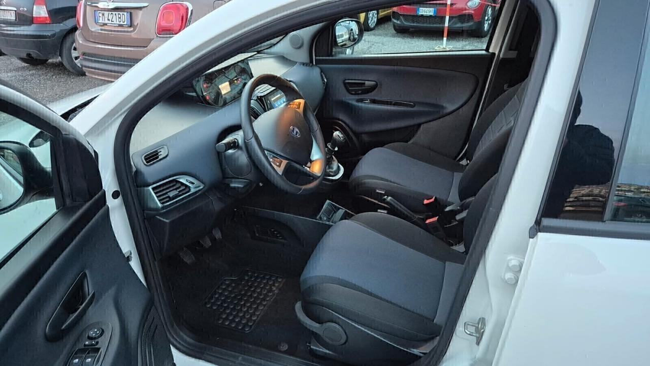 Lancia Ypsilon 1.0Hybrid Plat-2024-km12.700-Gar2anni