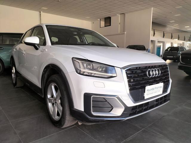 AUDI Q2 30 TDI S tronic Identity Black