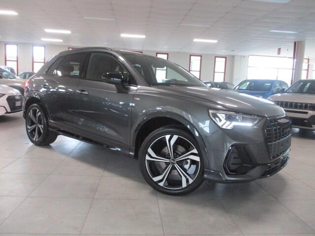 Audi Q3 35 TDI S tronic Blackline