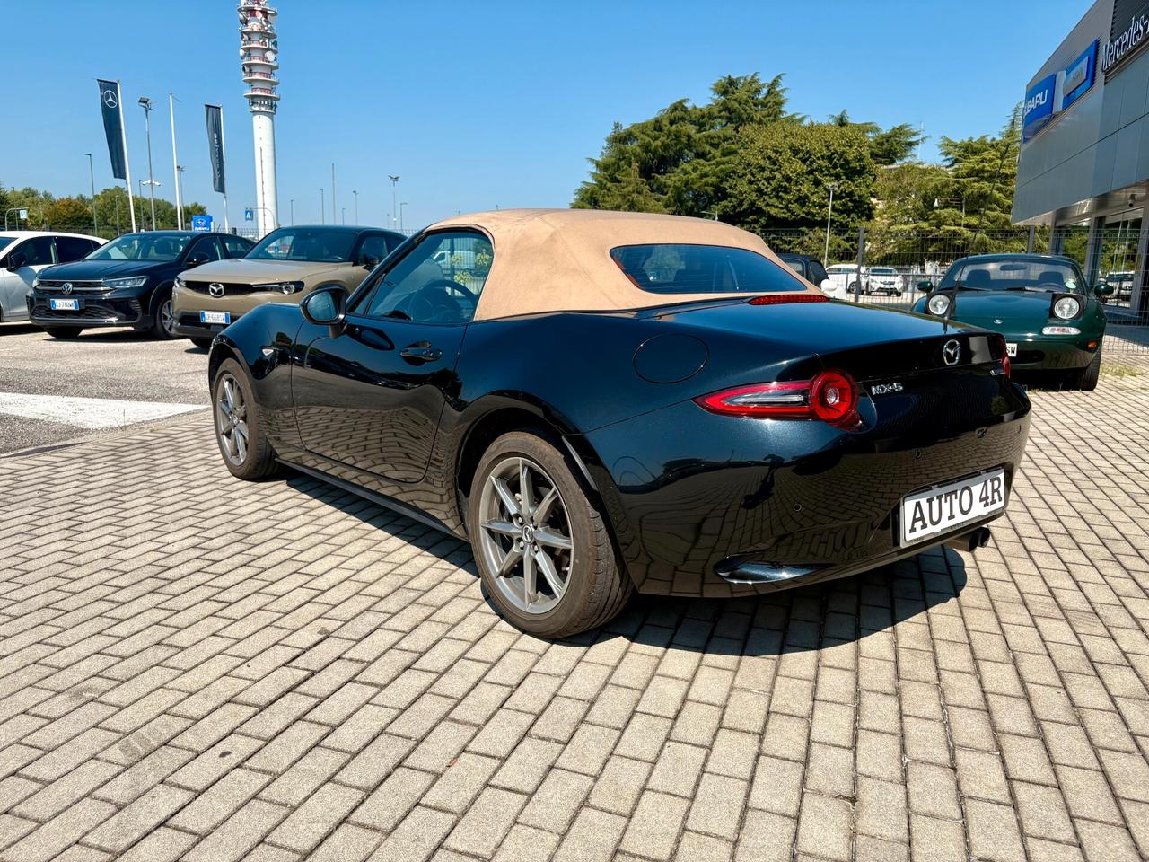 Mazda MX-5 1.5L Skyactiv-G Kazari