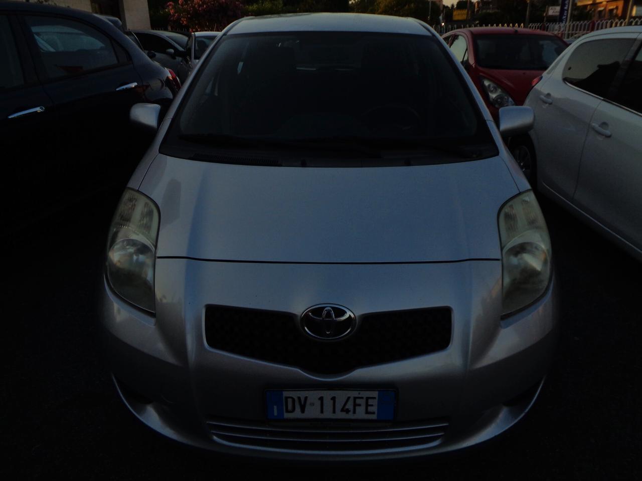Toyota Yaris 1.0 5 porte Sol