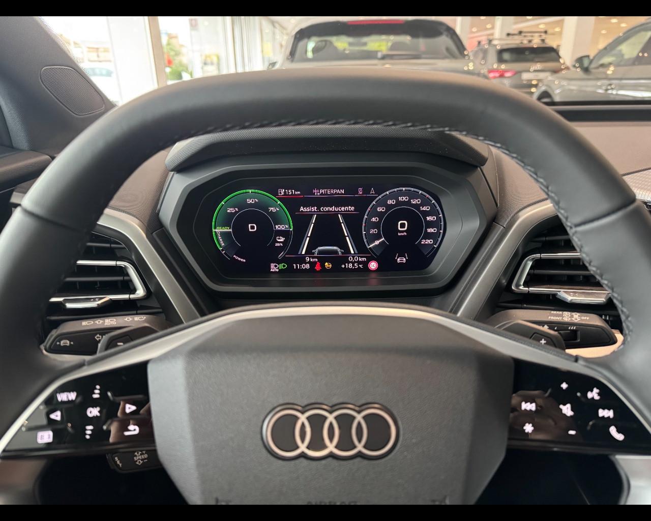 AUDI Q4 45 E-TRON BUSINESS ADVANCED