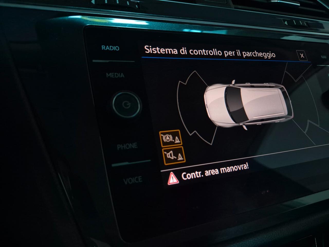 Volkswagen Tiguan 2.0 TDI LIFE 150CV DSG LED APPLE CAR PLAY/ANDROID AUTO ACC AMBIENT LIGHT(30 TONALITÀ) CLIMA 3 ZONE WIRELESS VETRI PRIVACY
