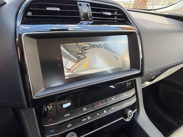 JAGUAR F-Pace Prestige awd 180cv auto my19