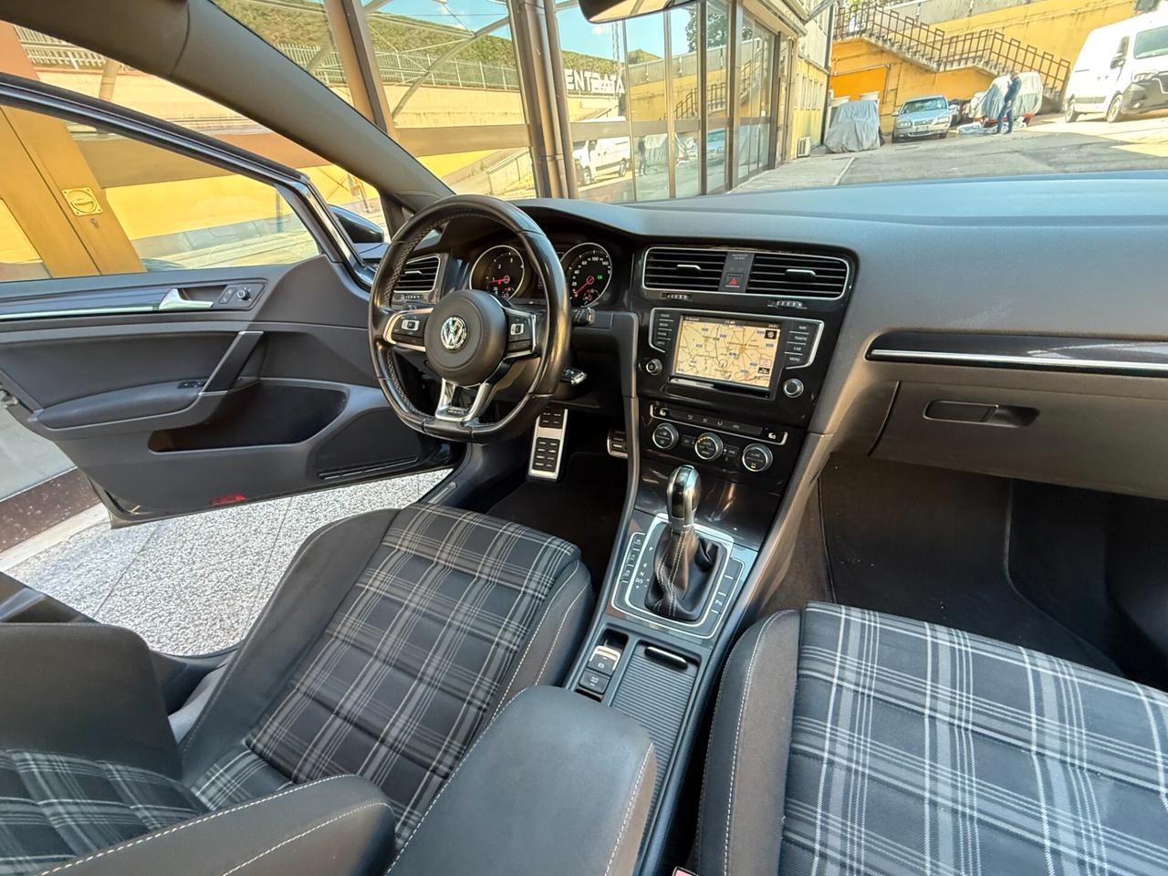 Volkswagen Golf GTD 2.0 TDI DSG 5p. 184cv ""MOLTO BELLA ED EFFICIENTE""