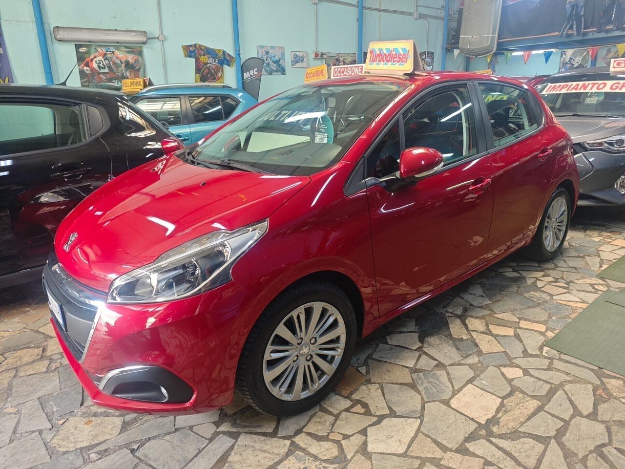 Peugeot 208 BlueHDi 75 5 porte Allure