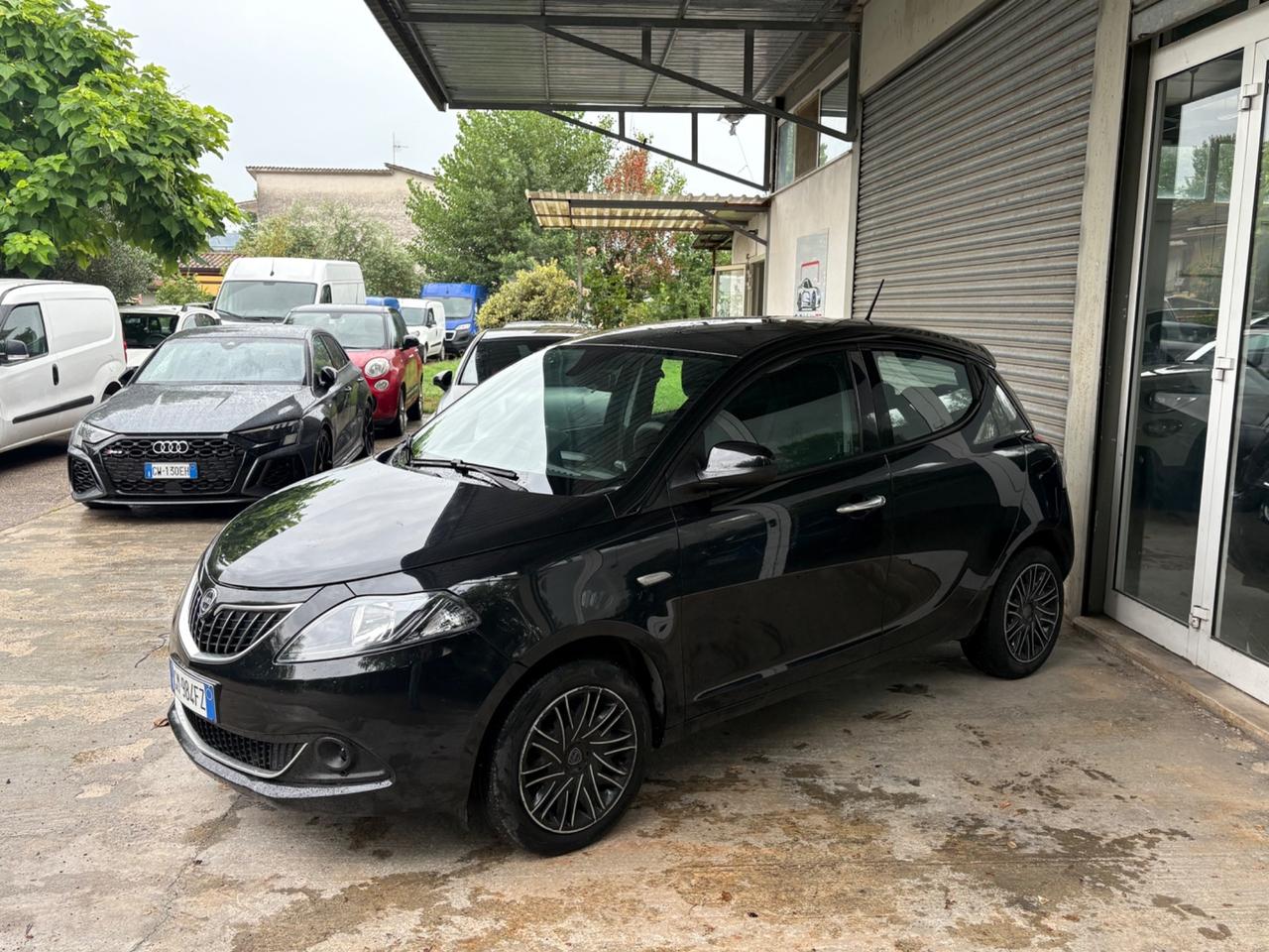 Lancia Ypsilon 1.0 FireFly 5 porte S&S Hybrid Ecochic UnYca