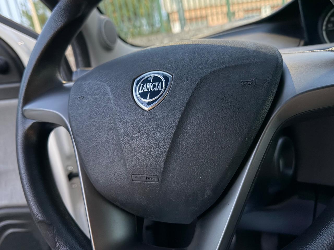 Lancia Ypsilon ECOCHIC