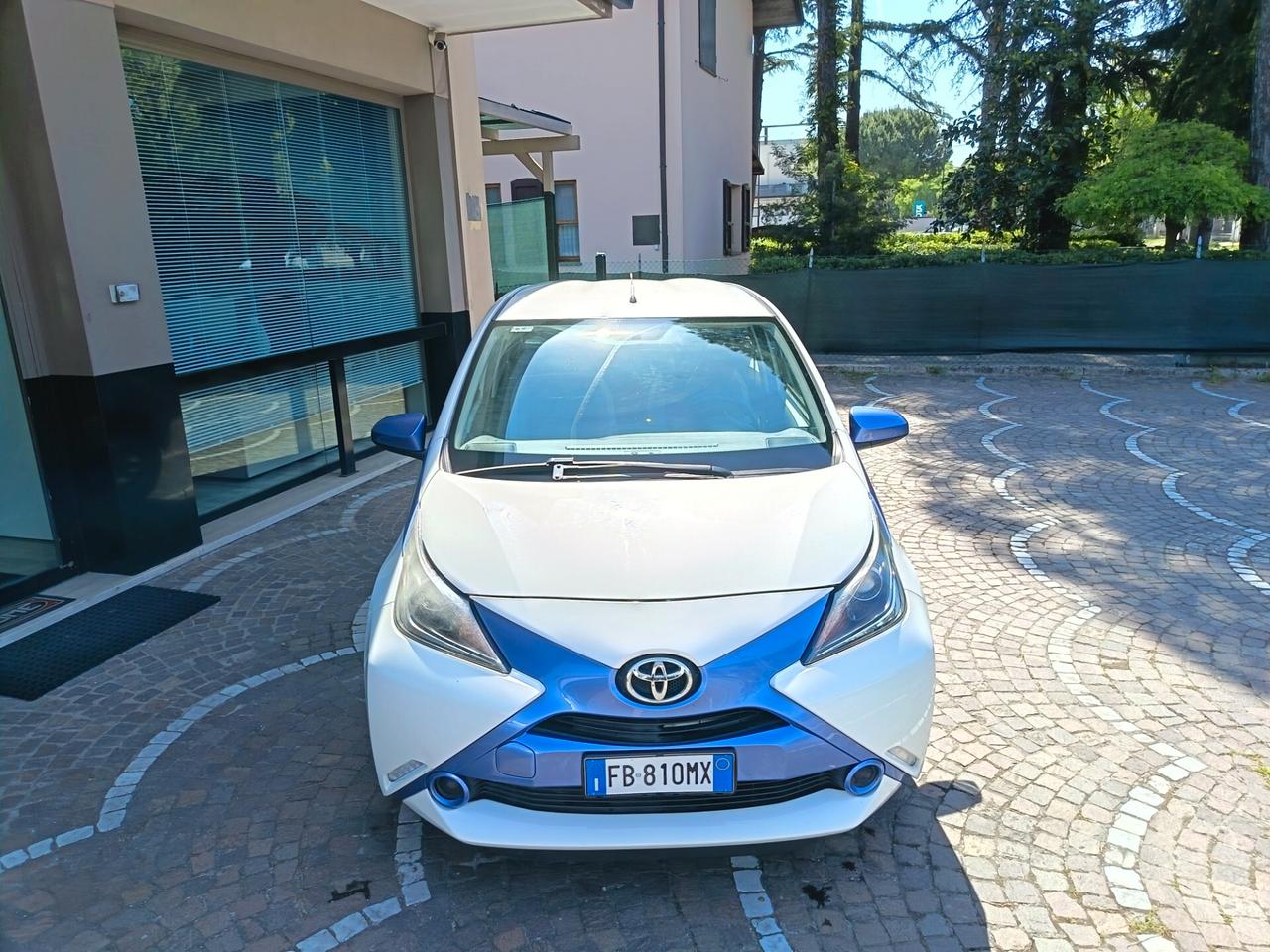 Toyota Aygo 1.0 VVT-i 69 CV 5 porte x-cool