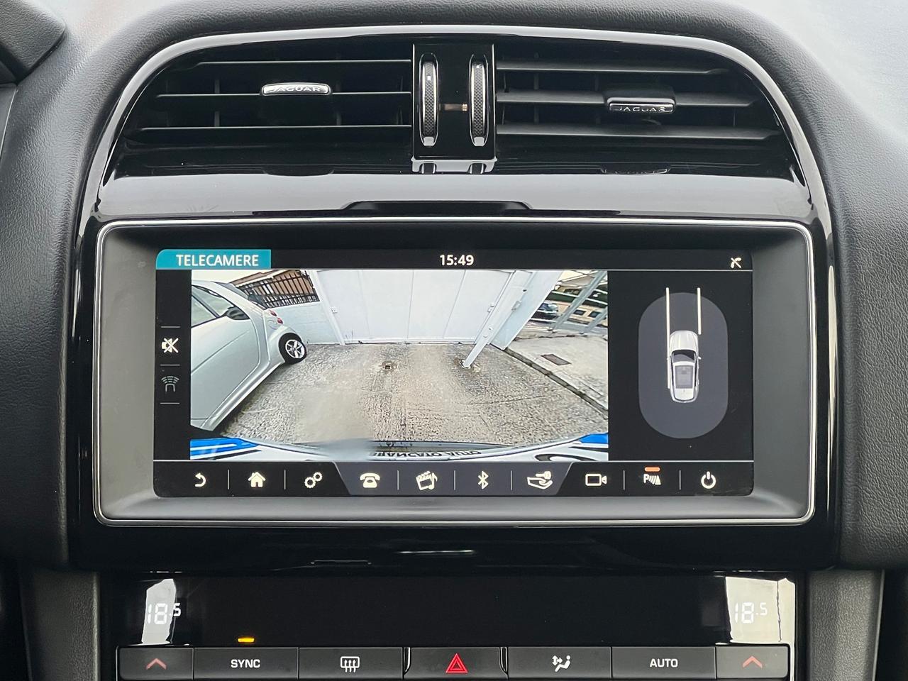 Jaguar F-Pace 2.0 D 163 cv manuale