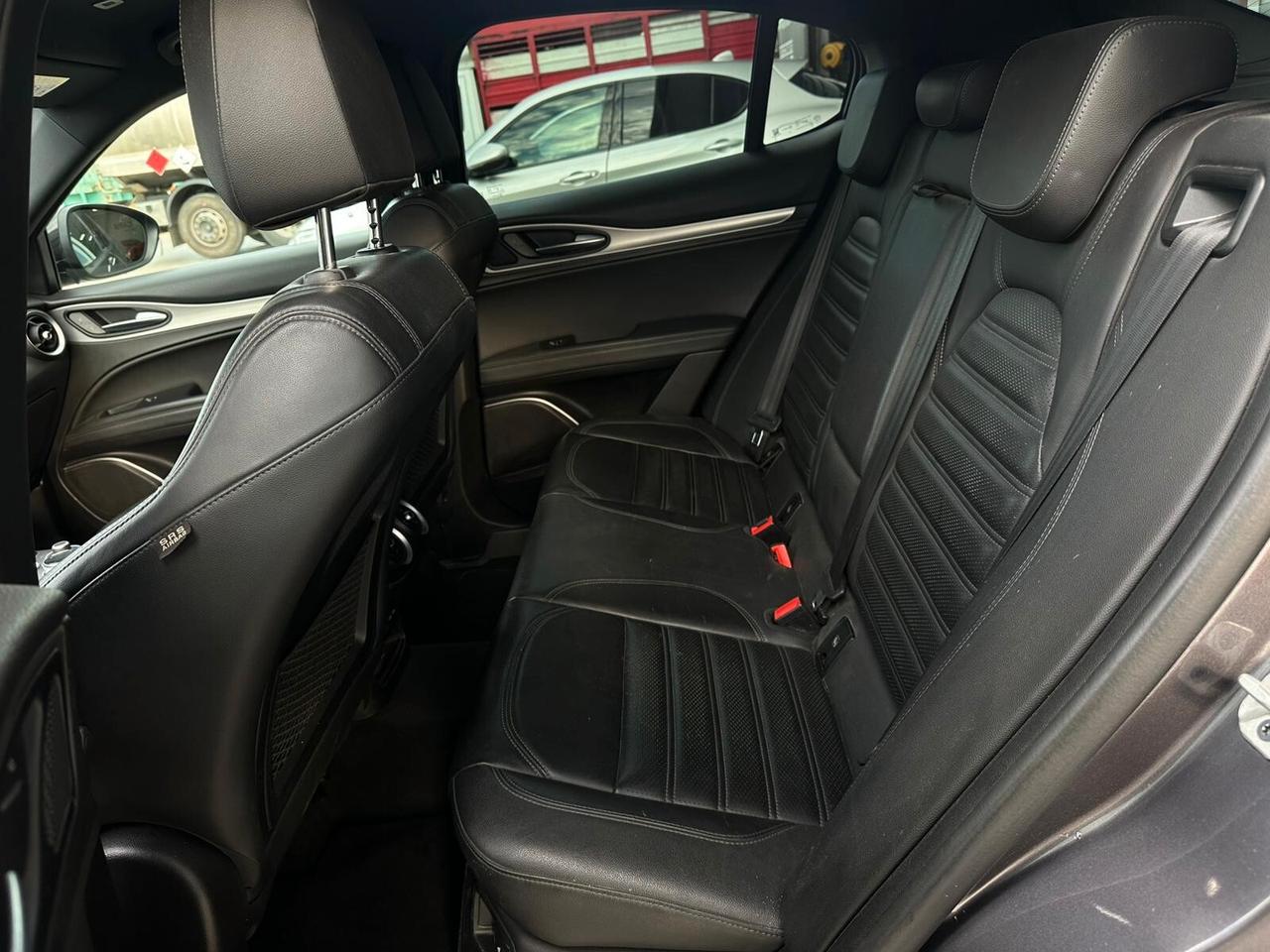 Alfa Romeo Stelvio 2.2 Turbodiesel 210 CV AT8 Q4 Veloce