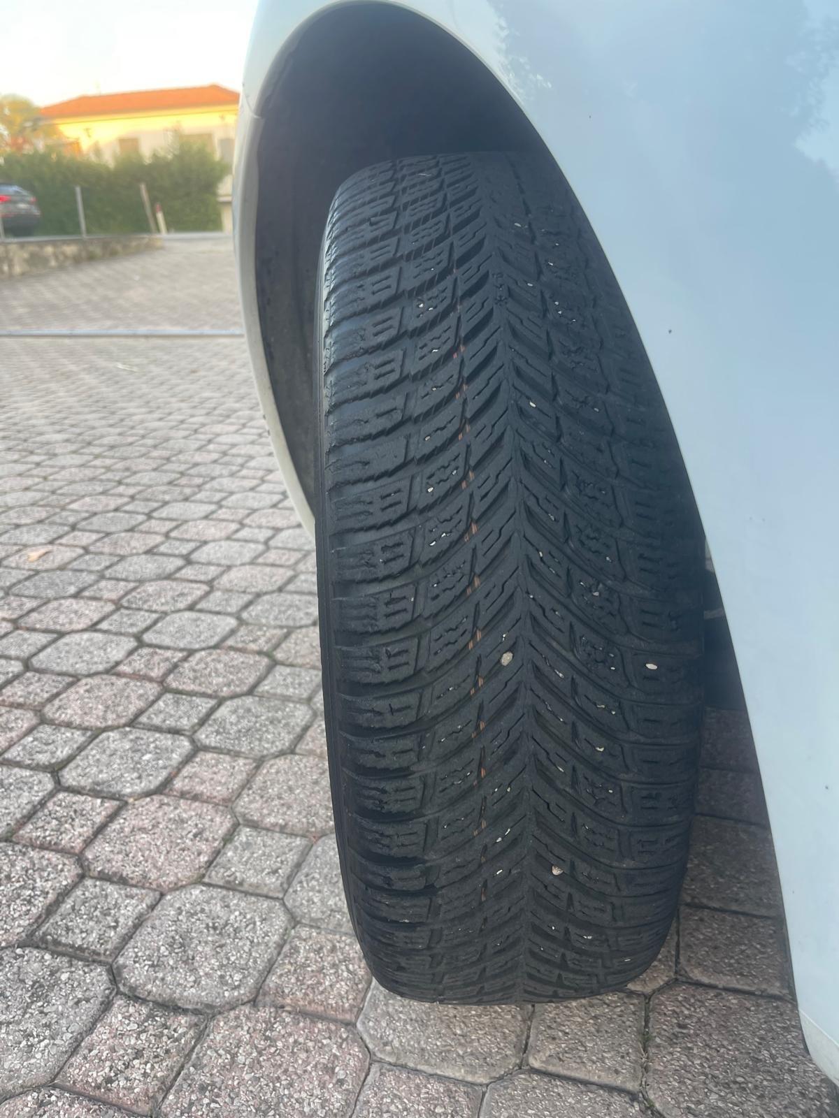 Kia Venga 1.4 CRDi 90 CV Crossover 90 000 KM