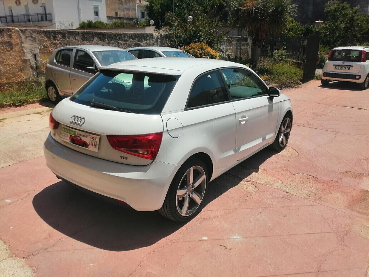 AUDI A1 1.6 TDI 90CV AMBITION 2013 BI-XENON