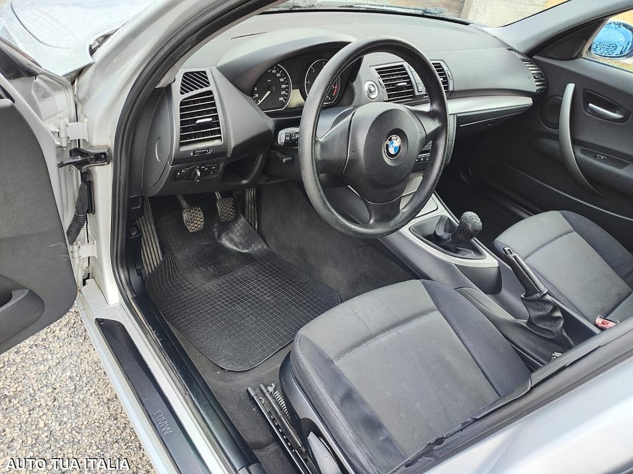 BMW SERIE 1 118D 5P Attiva