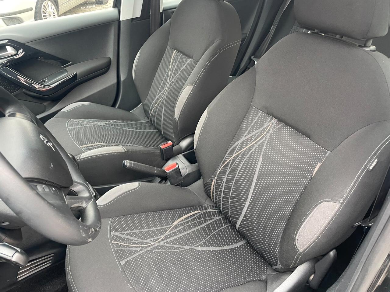 Peugeot 208 1.2 VTi 82 CV 5 porte Active IDONEA NEOPATENTATI