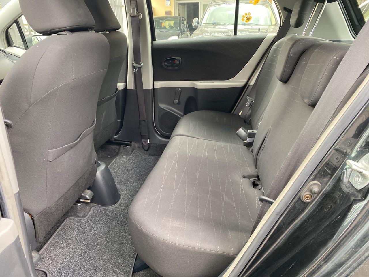 Toyota Yaris 1.0 5 porte