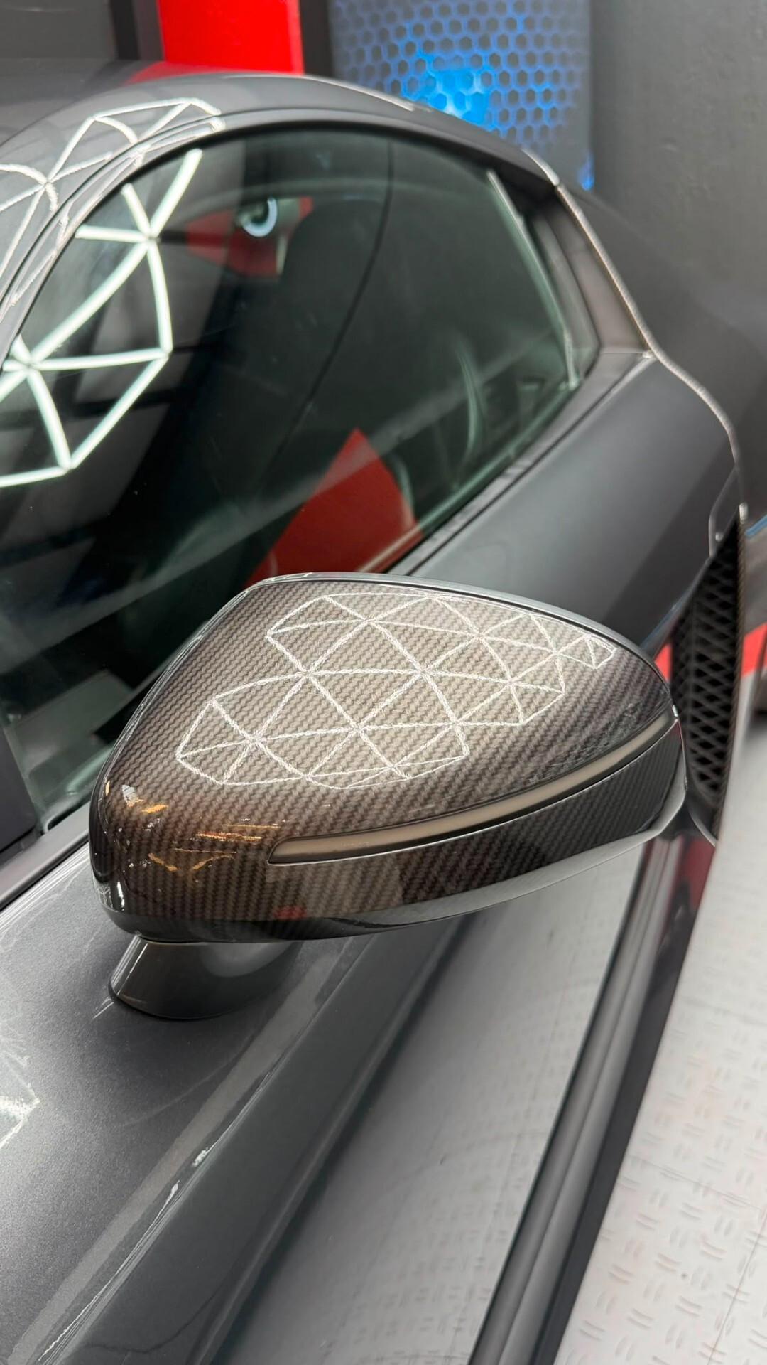 Audi R8 4.2 V8 FSI quattro R tronic