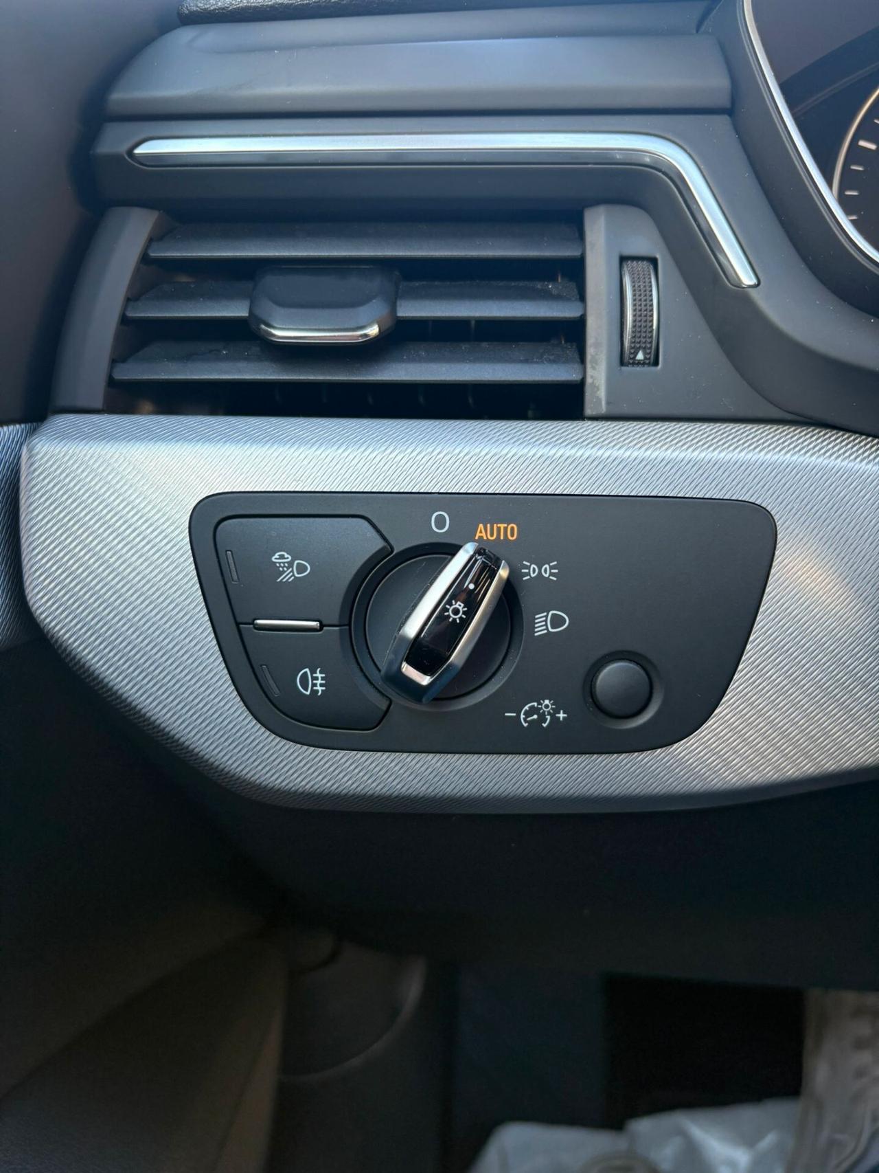 Audi A4 Avant 2.0 TDI 122 CV S tronic