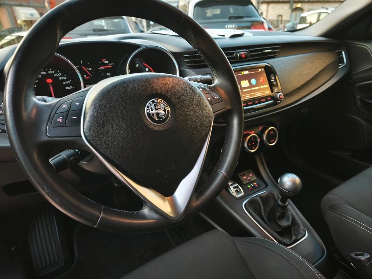 Alfa Romeo Giulietta 1.6 JTDm-2 120 CV Distinctive