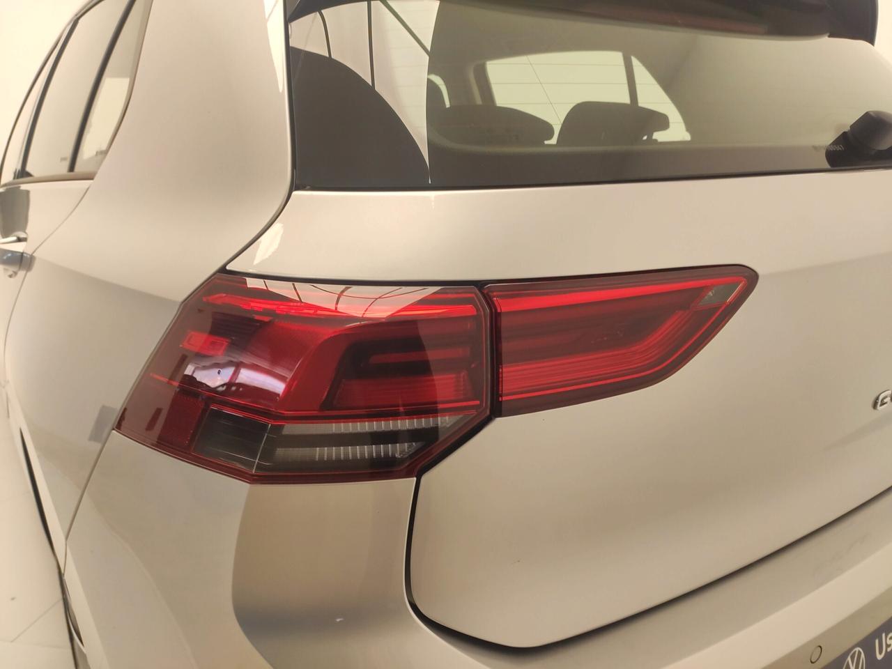 Volkswagen Golf 1.0 eTSI EVO DSG Life