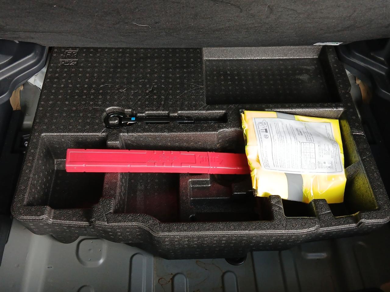 Toyota Yaris Cross 1.5 Hybrid 5p. E-CVT AWD-i Adventure