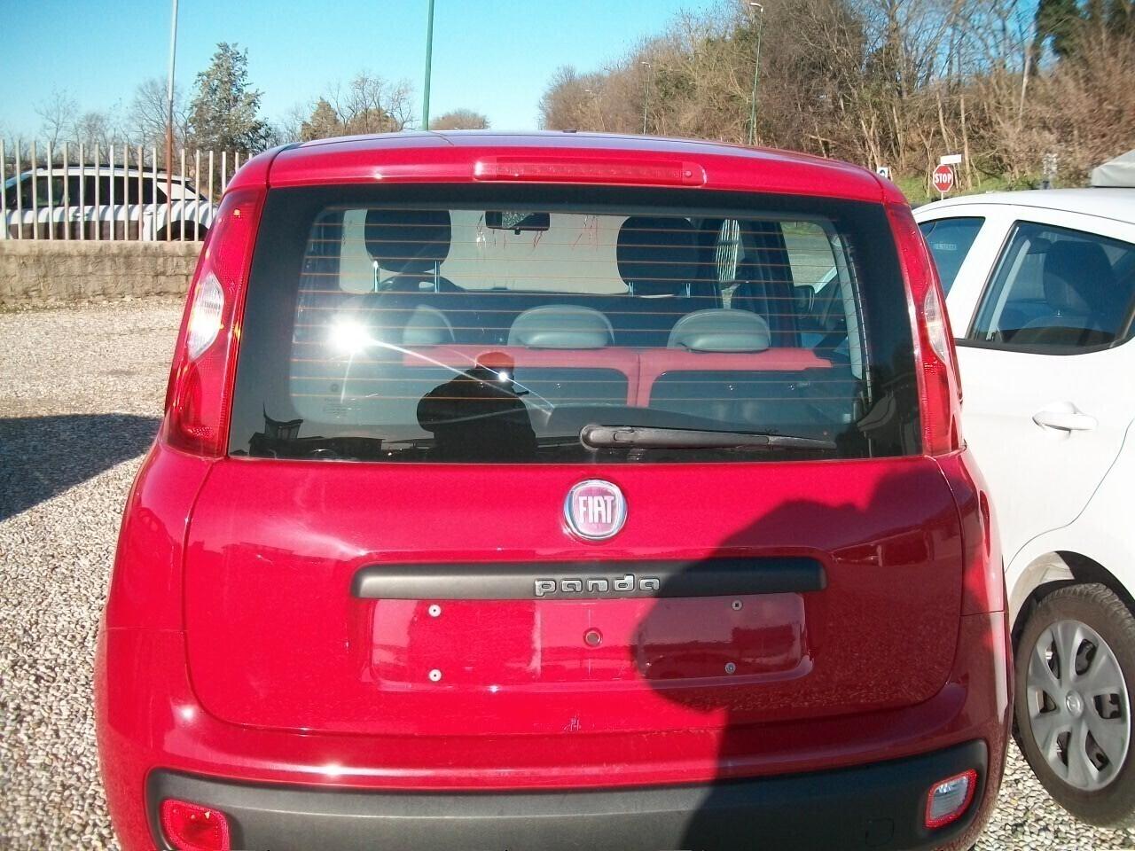 Fiat Panda 1.2 Dynamic 05 POSTI A SEDERE ROSSA CC 1242 EURO 05 BENZINA GARANZIA UN ANNO