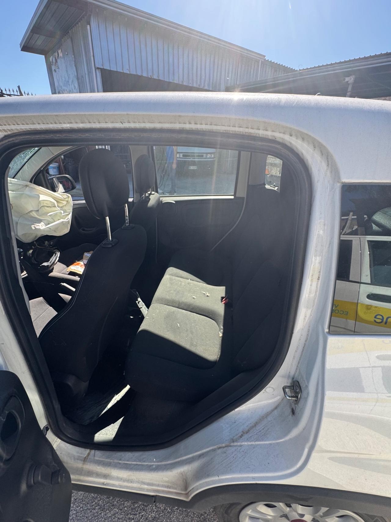 Fiat Panda 1.0 Hybrid 12/2023 incidentata sinistrata