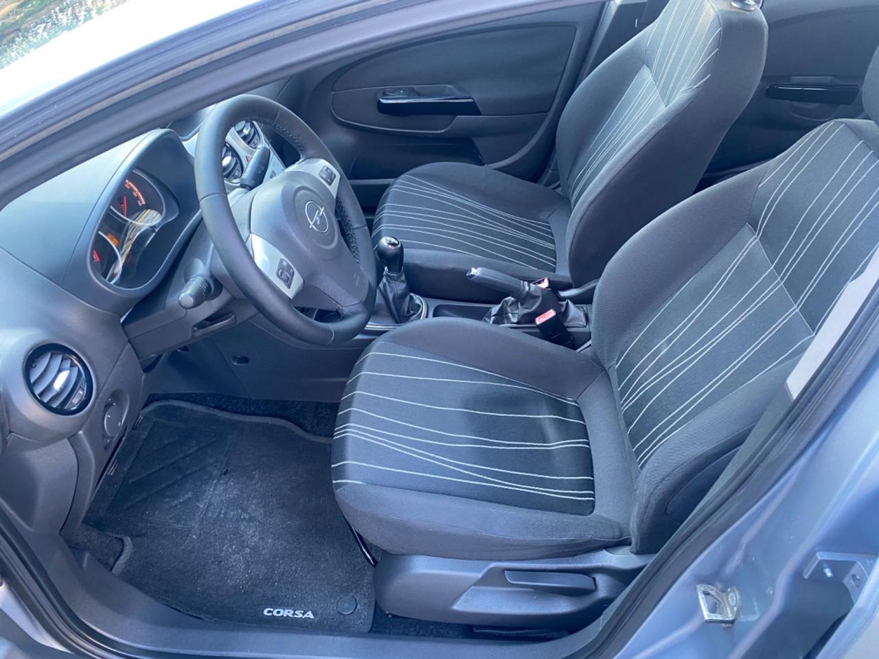 Opel Corsa 1.2 5 porte Enjoy