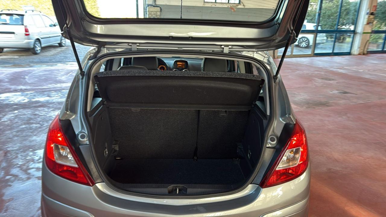 Opel Corsa 1.2 85CV 5 porte GPL-TECH Edition