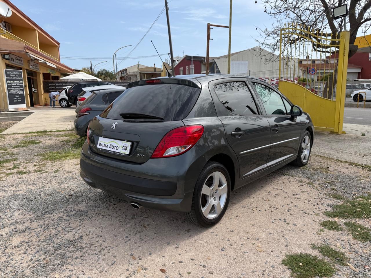 Peugeot 207 1.6 8V HDi 93CV 5p. Allure 2011