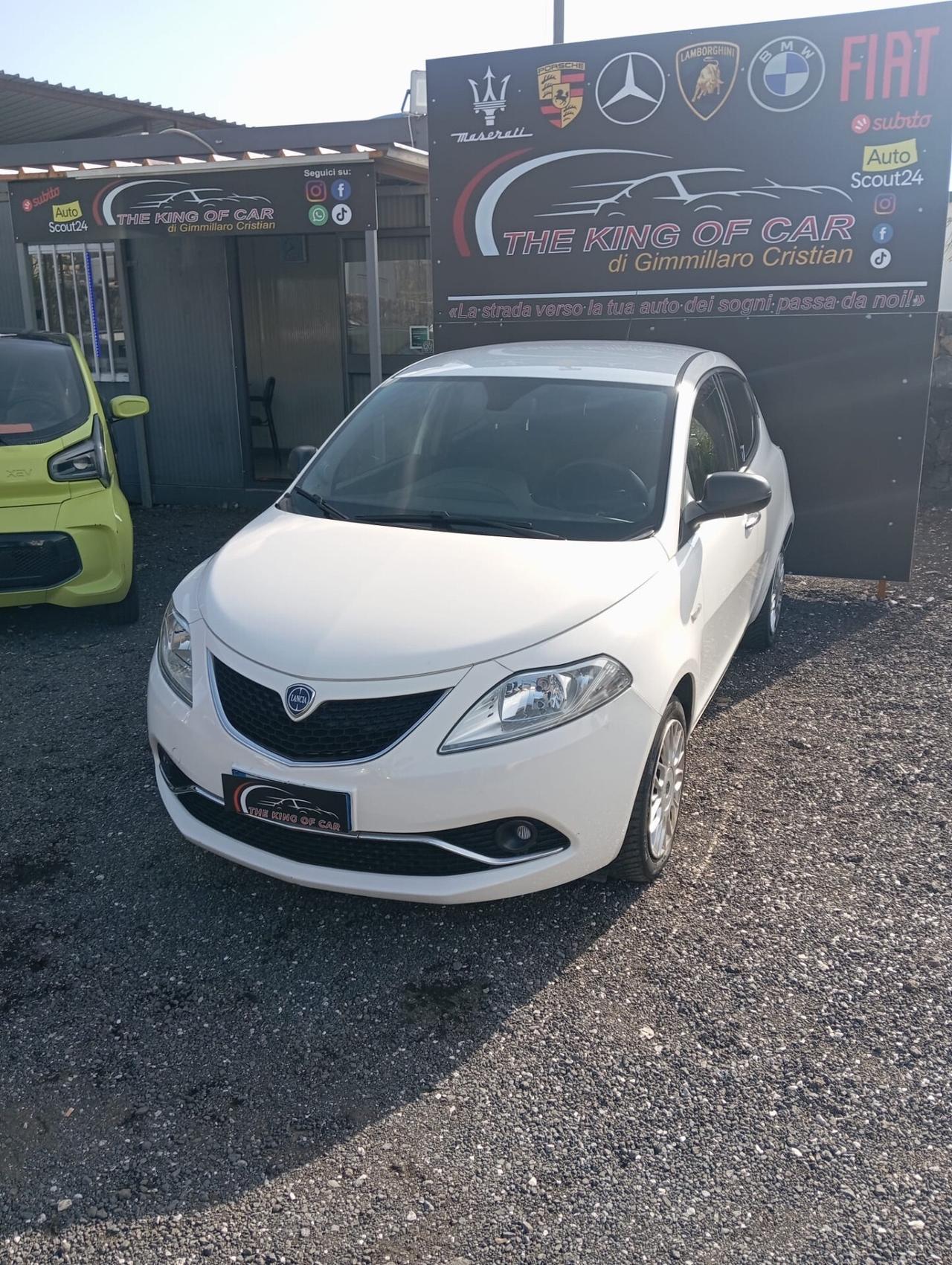 Lancia Ypsilon 1.2 69 CV 5 porte Silver 2017