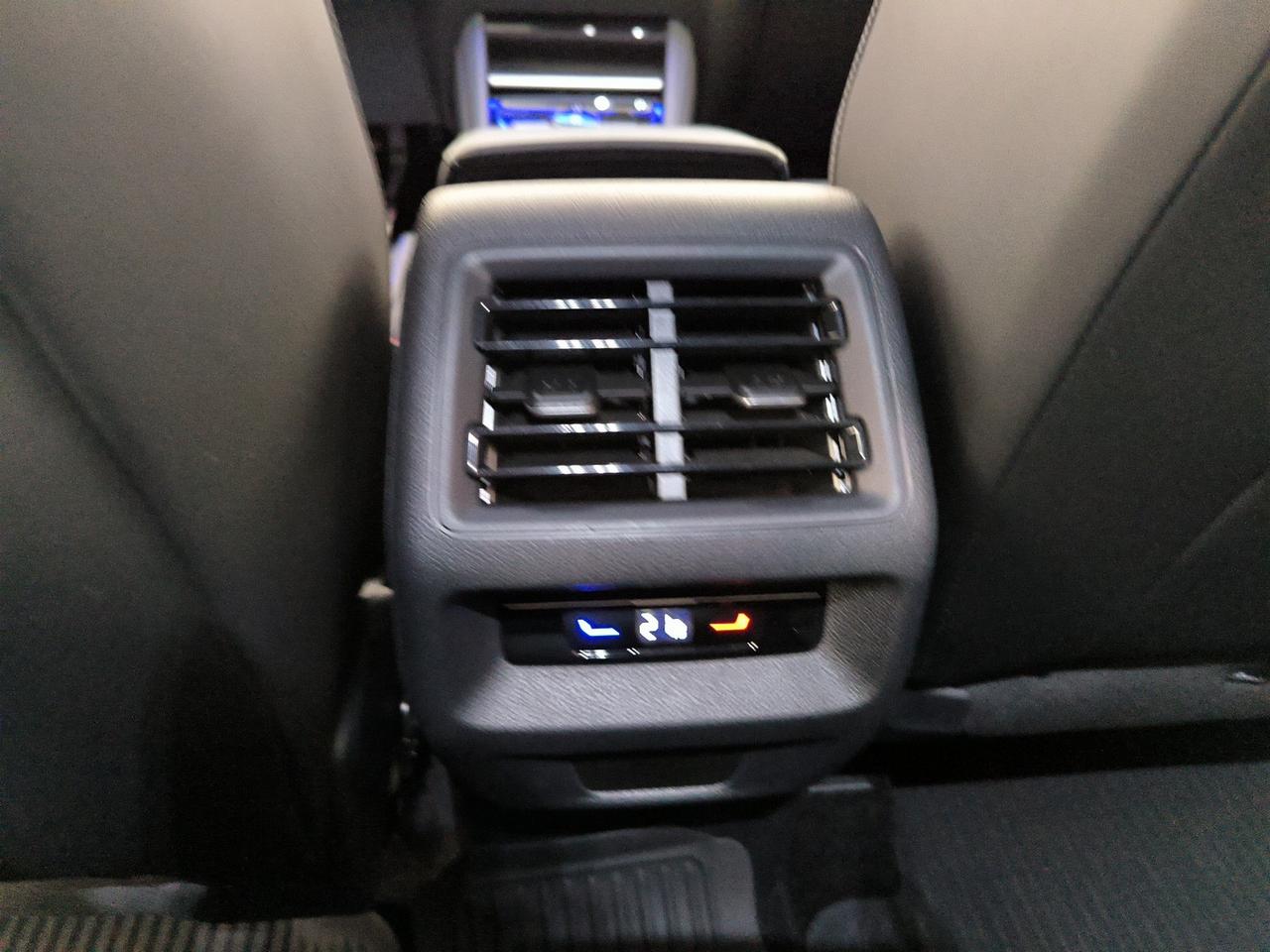 Volkswagen Tiguan 2.0 tdi r-line 150cv dsg