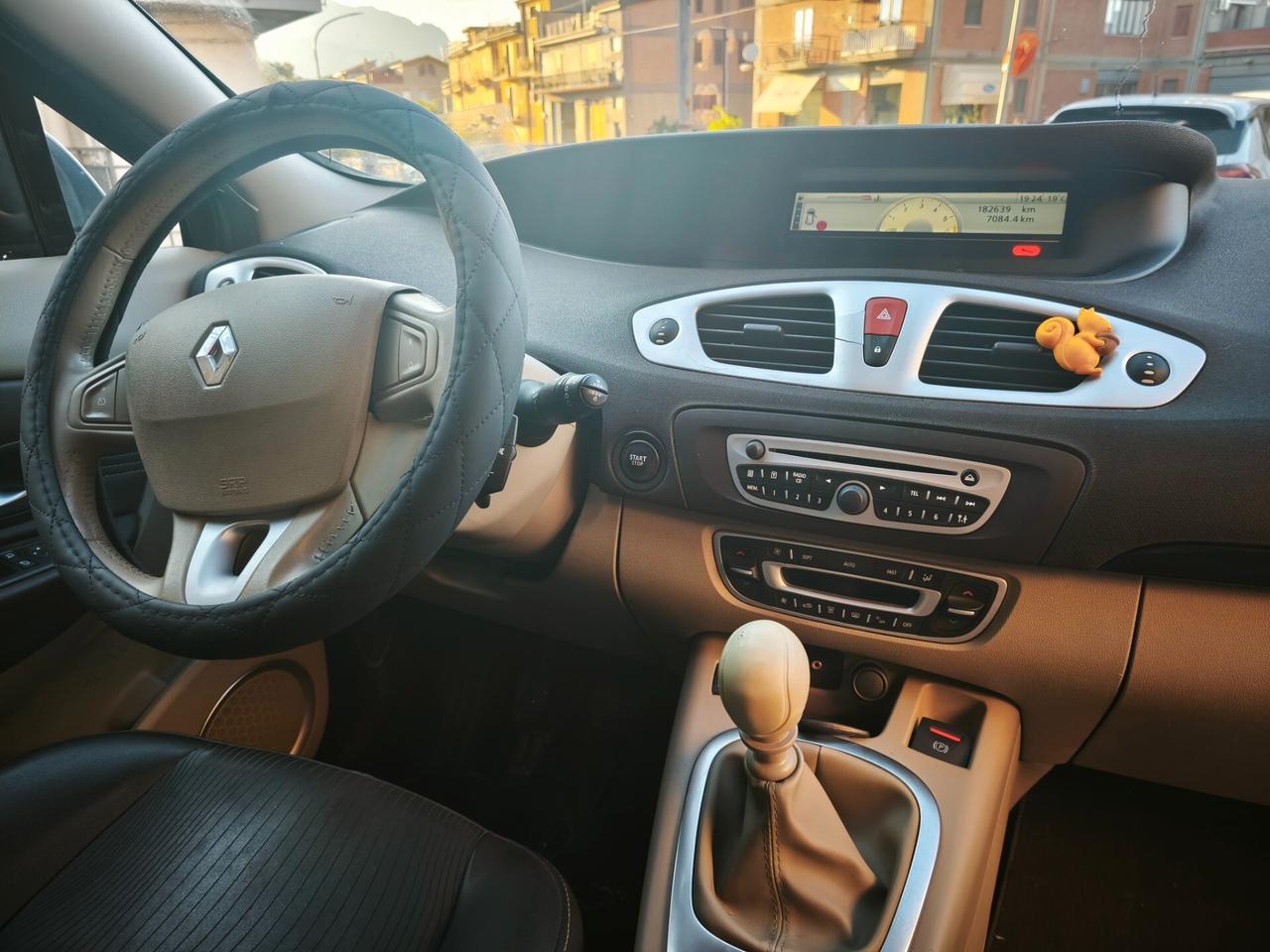 Renault Scenic Grand Scénic 7 Posti 1.9 dCi anche Noleggio