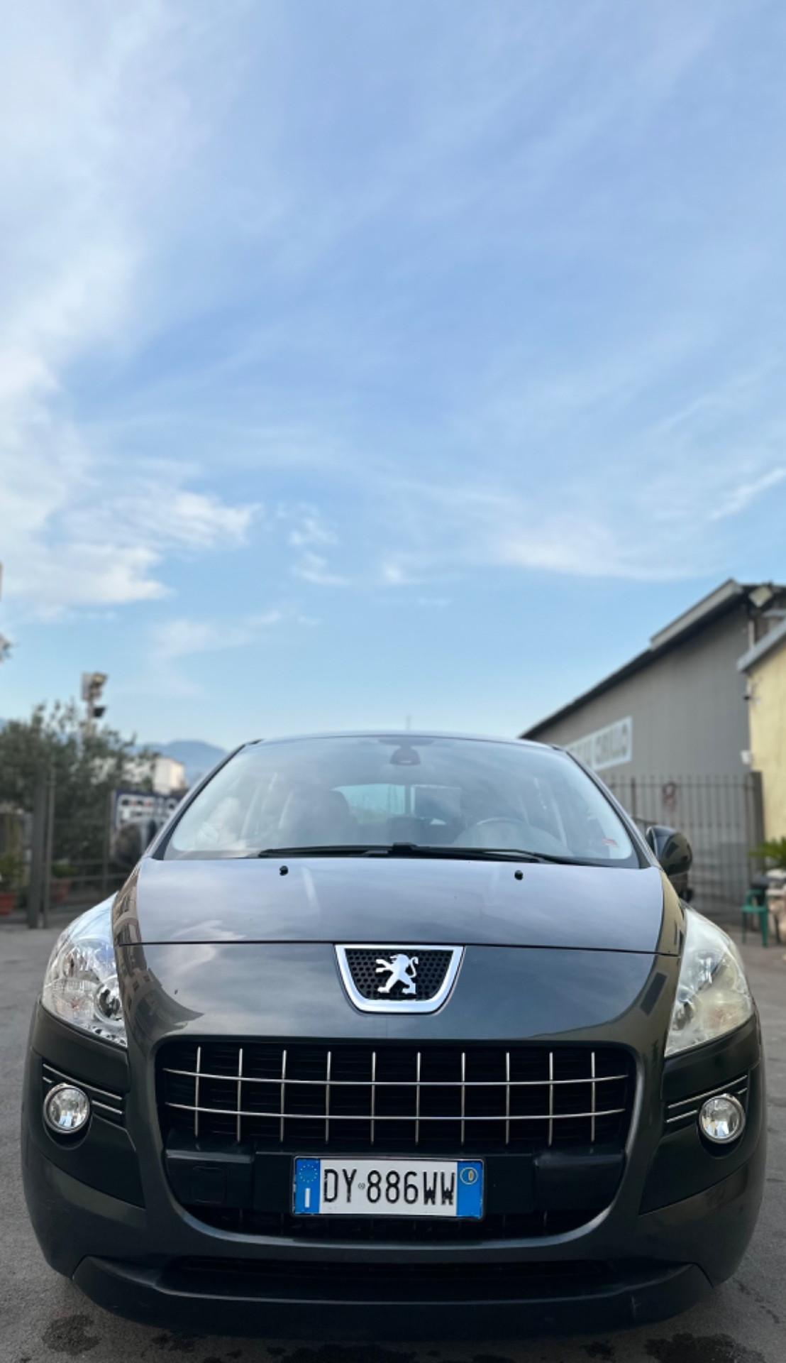 Peugeot 3008 1.6 HDi 110CV cambio robotizzato Premium