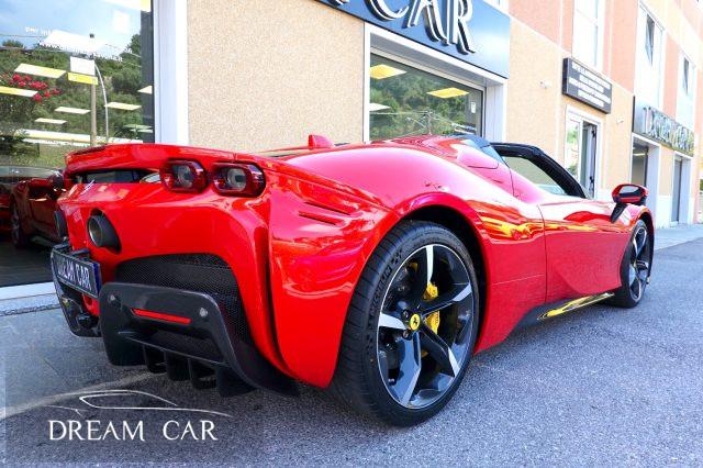 FERRARI SF90 Spider CON PIU' DI ? 100.000 DI OPTIONALS