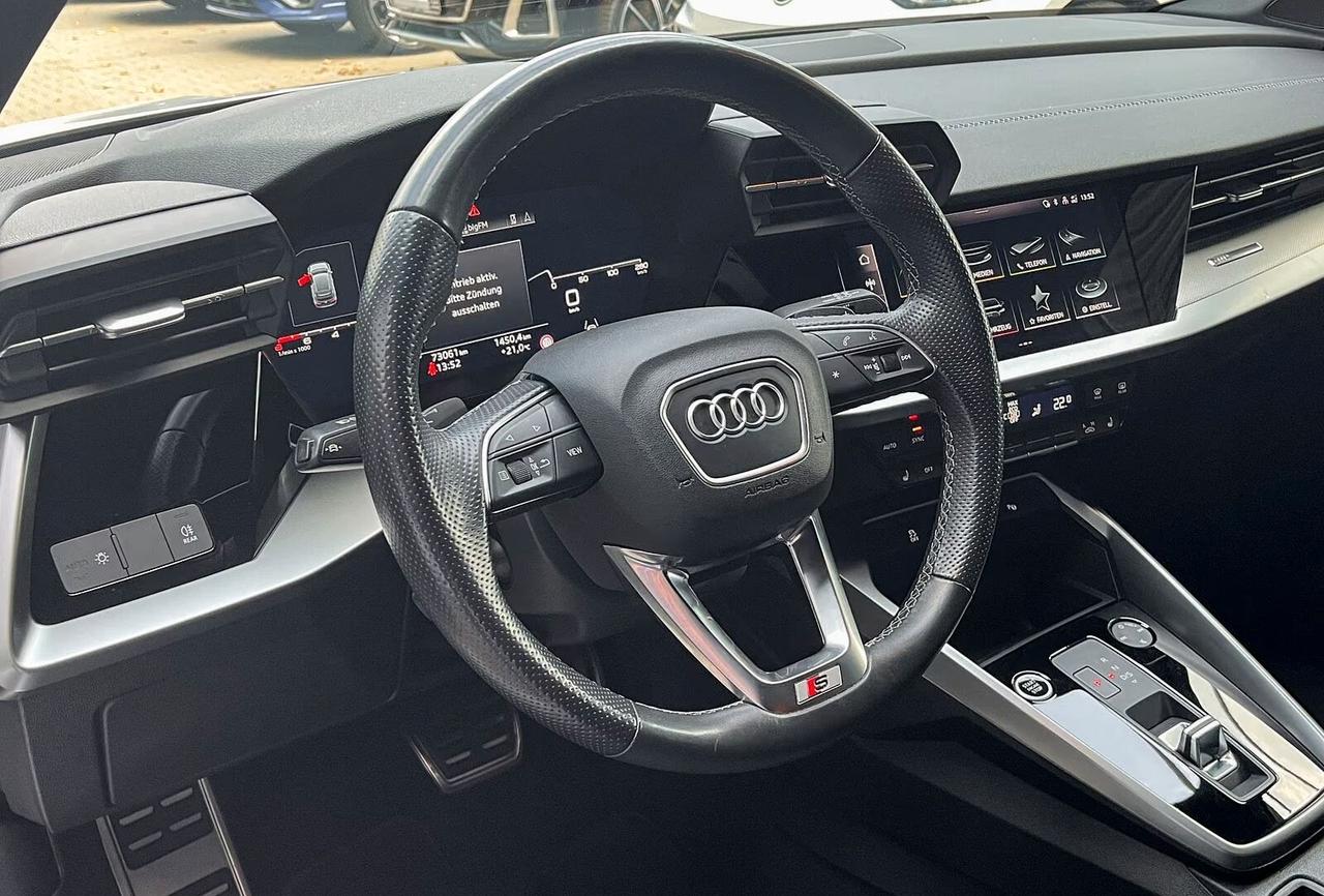 Audi A3 SPB 30 TFSI S line edition