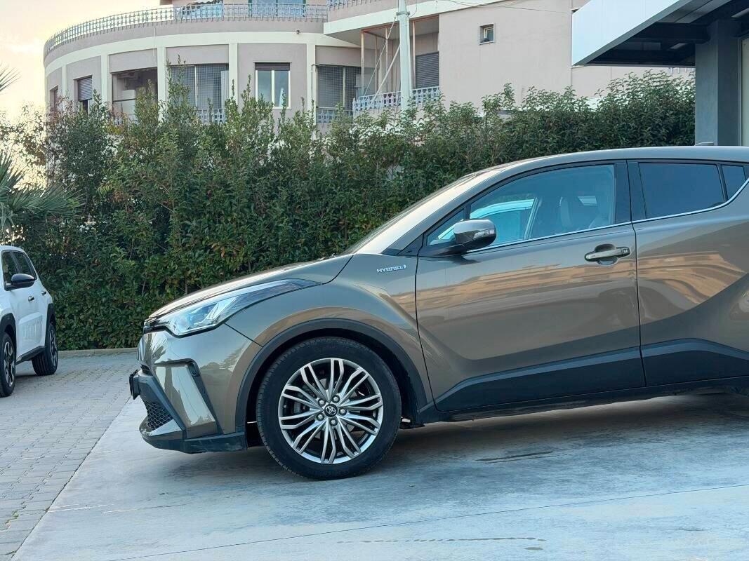 Toyota C-HR 1.8 Hybrid E-CVT Lounge
