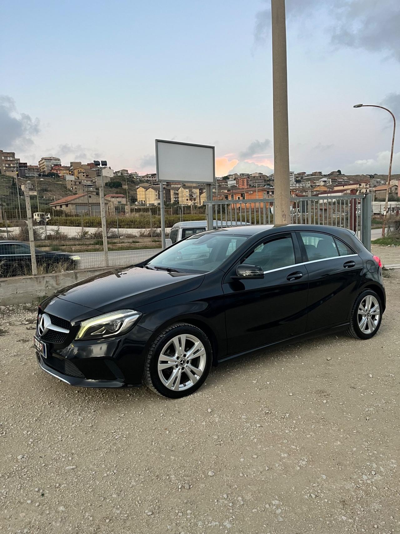 Mercedes-benz A 180 d Sport navigatore fari uxeno 2018