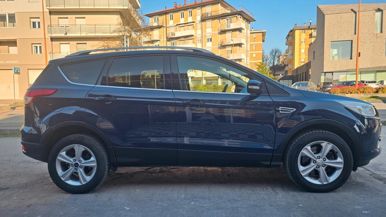 Ford Kuga 2.0 TDCI 120 CV S&S 2WD Titanium