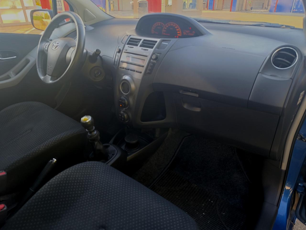 Toyota Yaris 1.3 5 porte Active