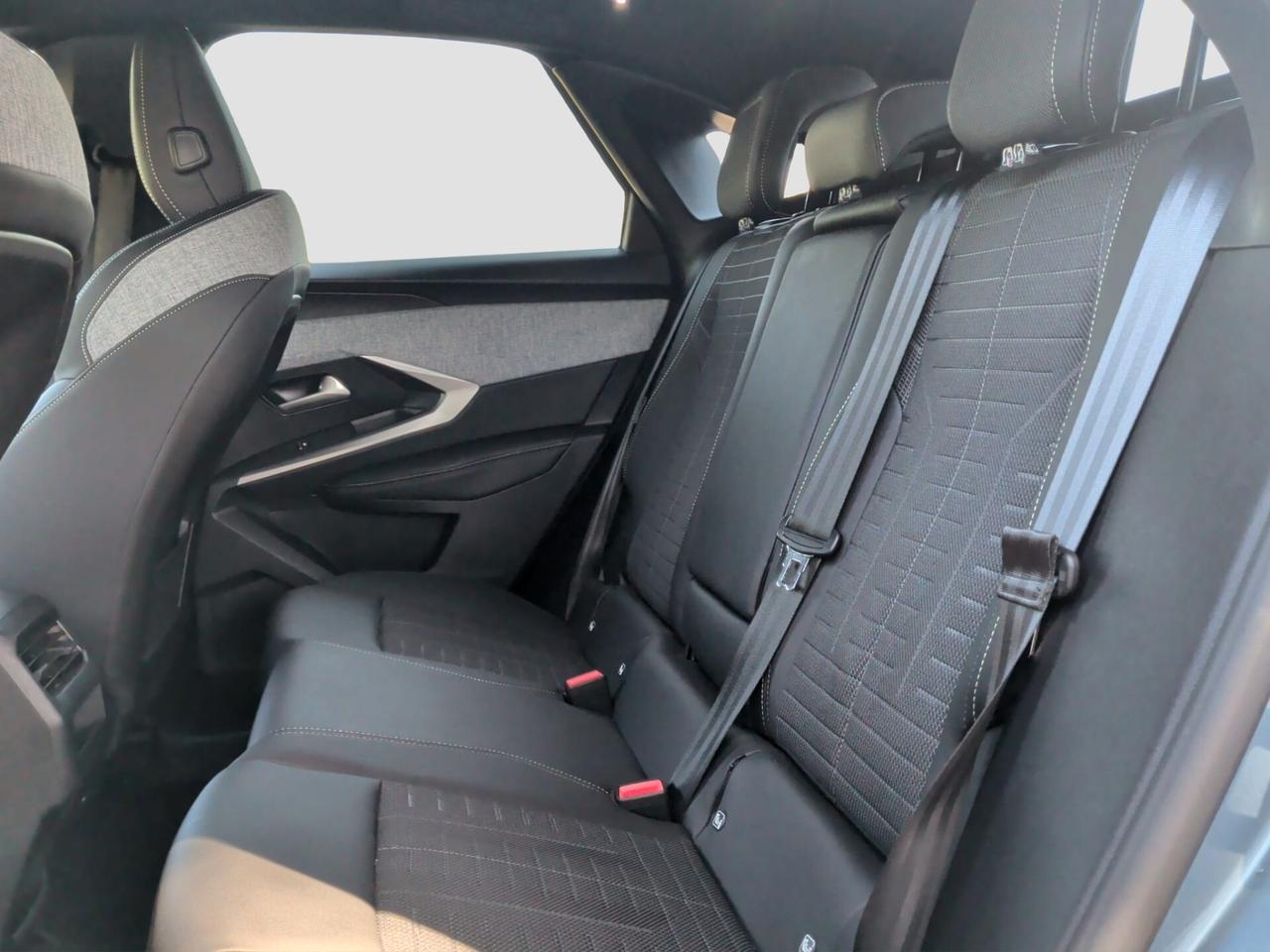 Peugeot 3008 Hybrid 136 e-DCS6 GT 2025