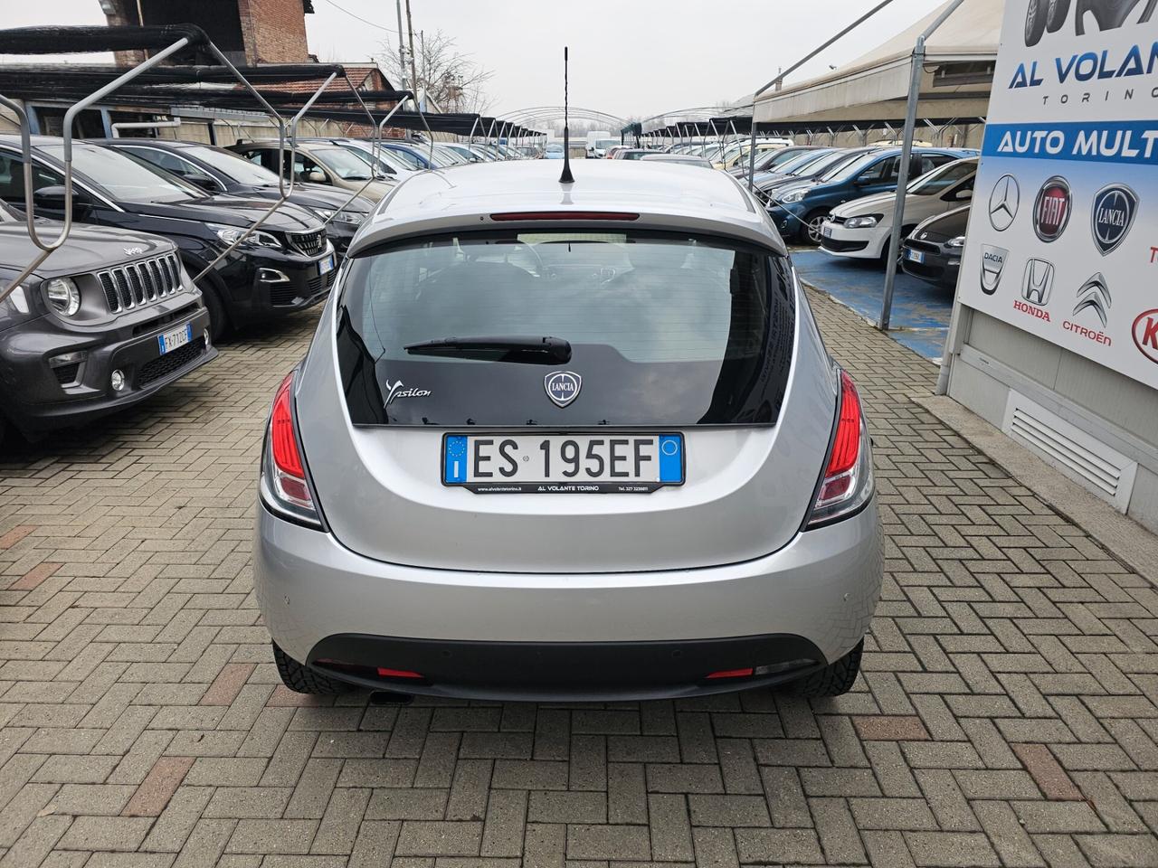 Lancia Ypsilon 0.9 TwinAir 85 CV 5 porte S&S Gold