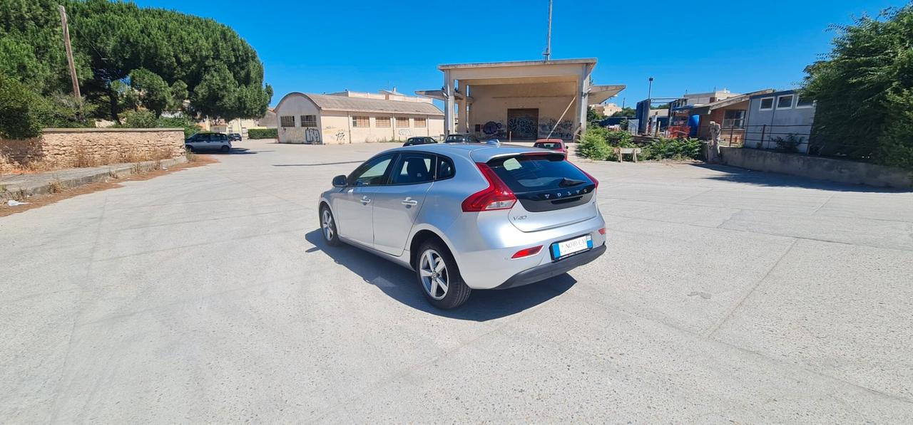 Volvo V40 D2 1.6 Momentum