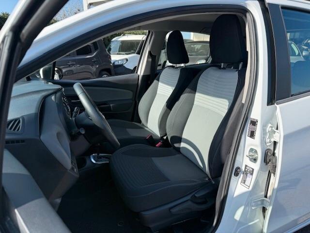 Toyota Yaris 1.5 Hybrid 5P Auto Business