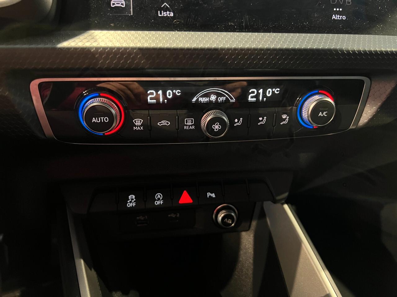 Audi A1 citycarver 30 TFSI S tronic Identity Contrast