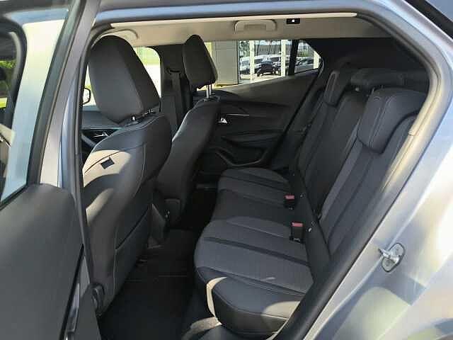 Peugeot 2008 PureTech 100 S&S Allure Navi Pack