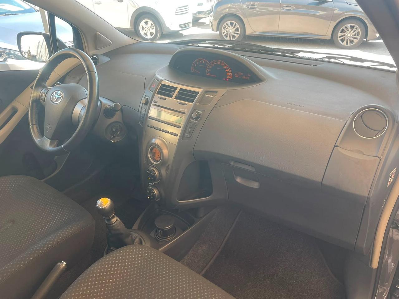 Toyota Yaris 1.4 D-4D DPF 5 porte Sol