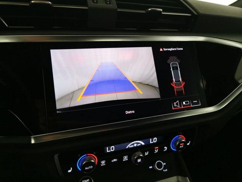Audi Q3 Sportback 35 2.0 tdi s-tronic
