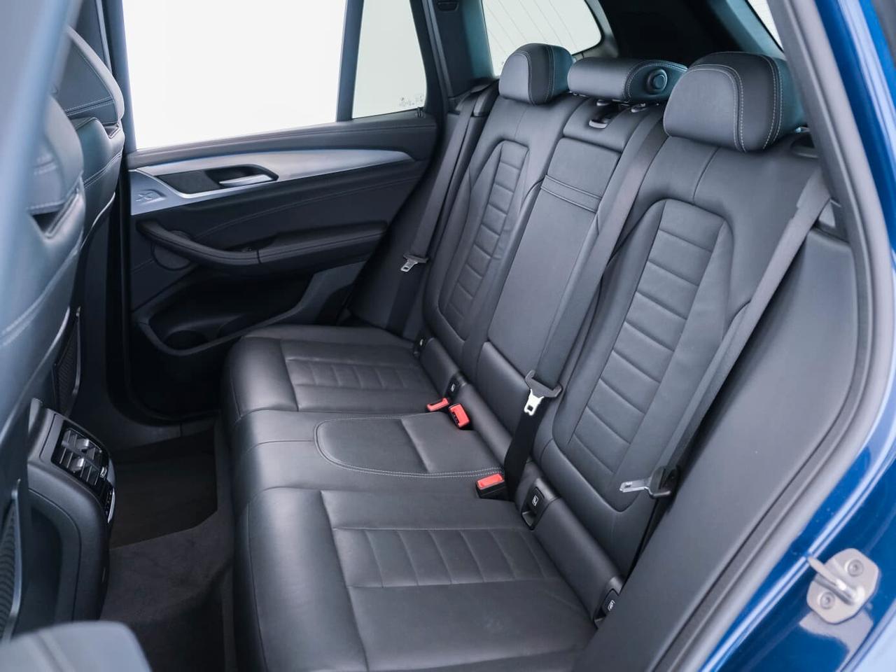BMW IX3 Impressive - IVA ESPOSTA